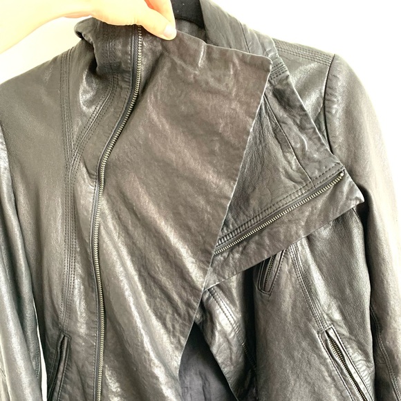 Line leather jacket - Picture 6 of 8